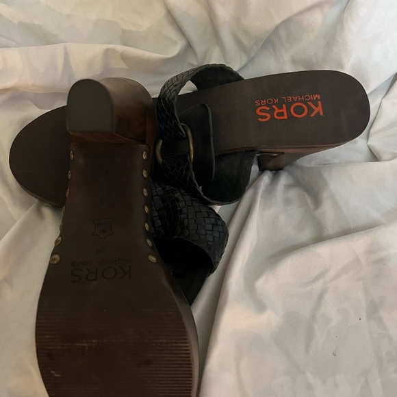 Michael Kors T strap heeled sandals - Picture 3 of 5